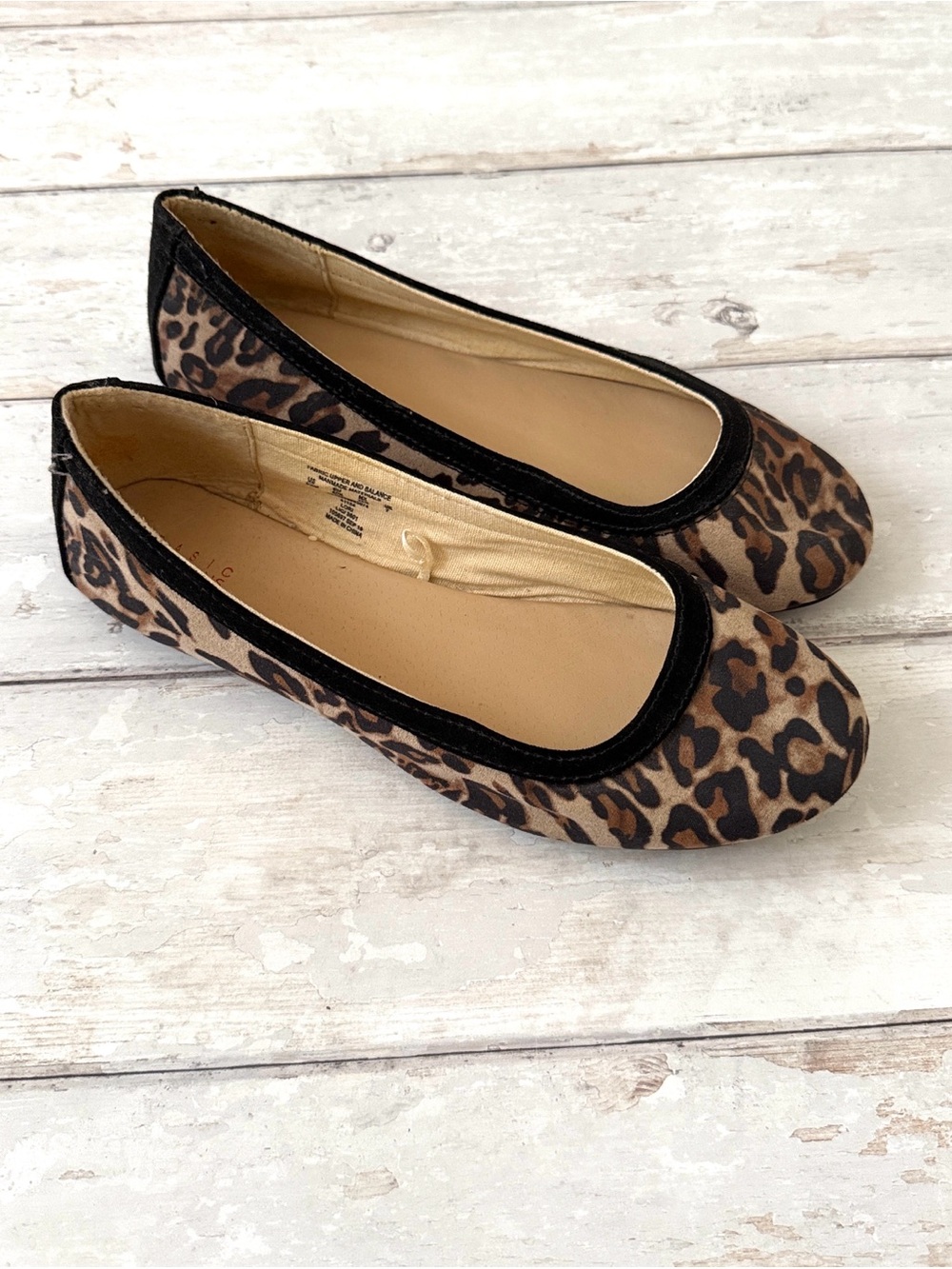 Basic Editions Women’s 8.5 Leopard Animal Cheetah Print Flats Shoes Size 8 1/2